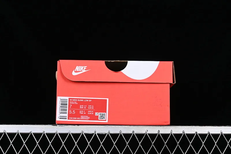 All Categories Nk SB Dunk Series Nk SB Dunk Low Low-top Sneakers Nk Dunk SB Low Sakura Pink Valentine's Day SB Low-top Casual Sneakers CW1590-601